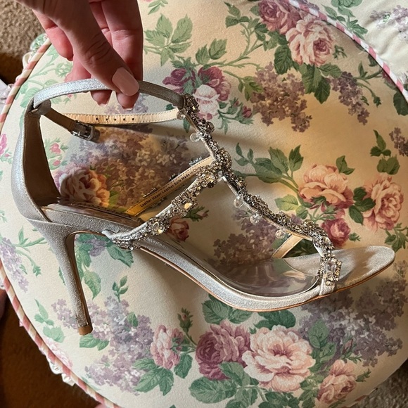 Badgley Mischka ‘Gascade’ Heels - Picture 3 of 10